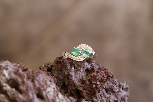 Zambian emerald white zircon - white,